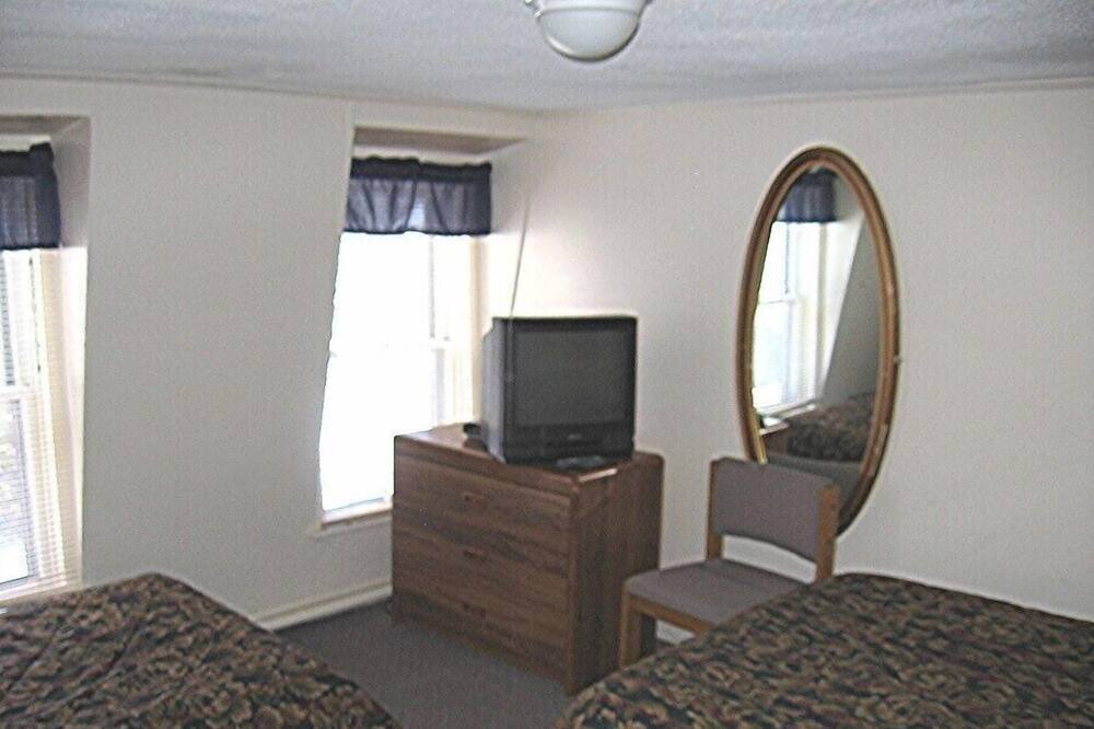 Photo of Bedroom in Weirs Beach