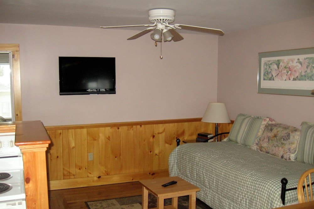 Photo of Bedroom in Weirs Beach
