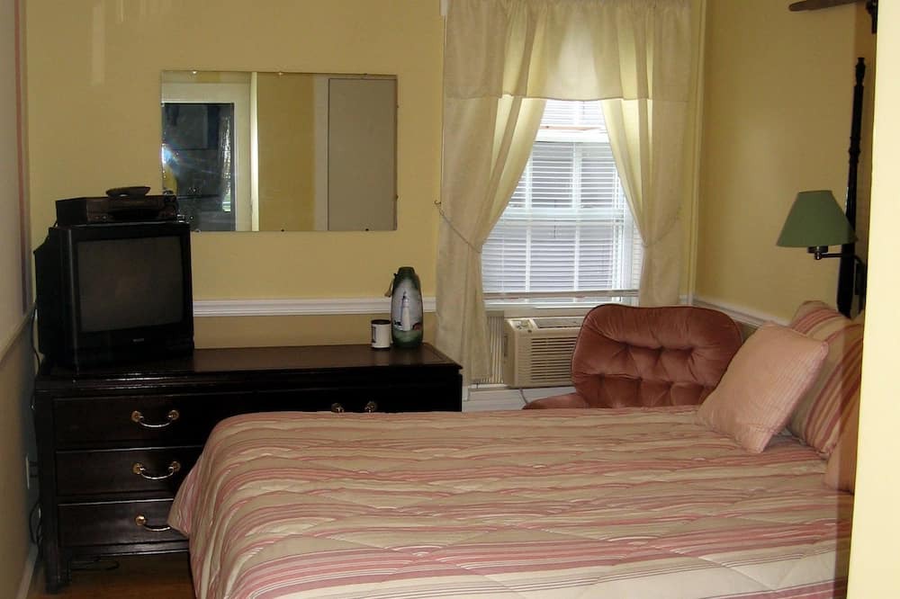 Photo of Bedroom in Weirs Beach