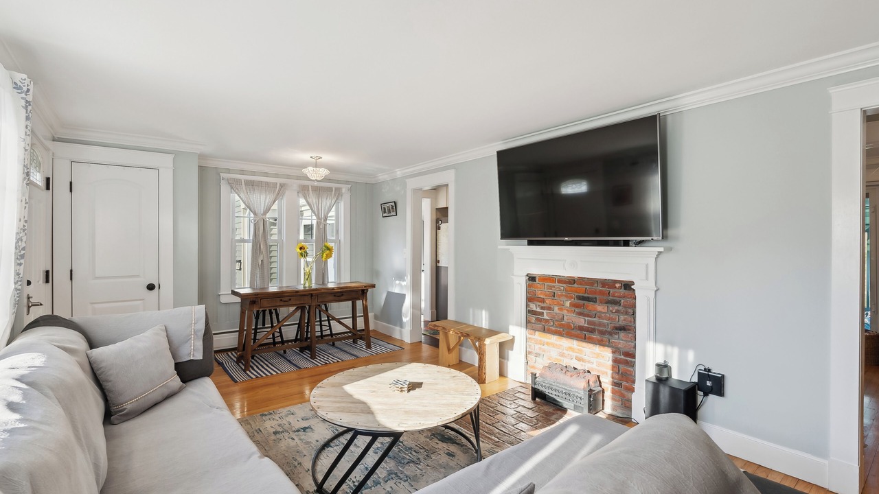 Photo of Livingroom in Scarborough