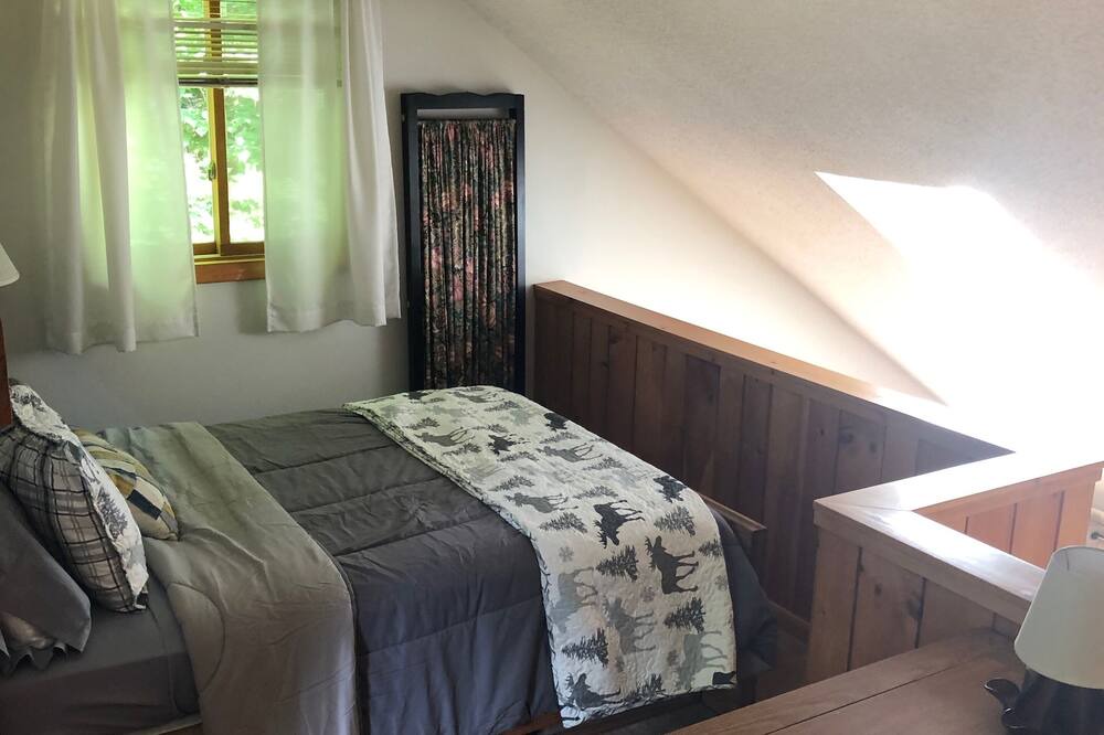 Photo of Bedroom in Campton