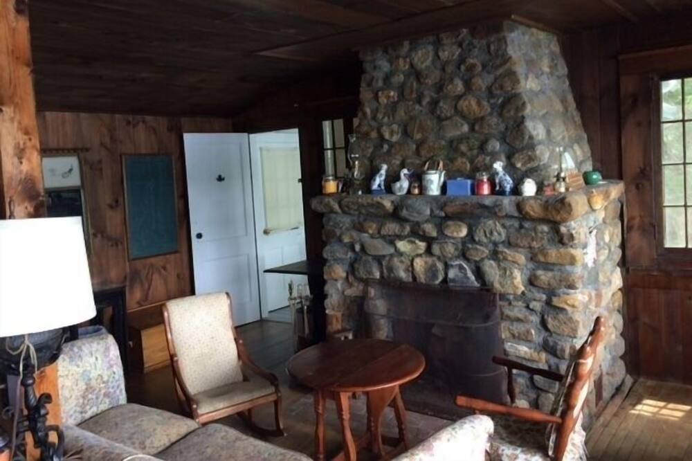 Photo of Livingroom in Harrisville