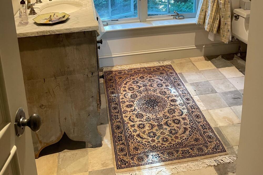 Photo of Bathroom in South Londonderry