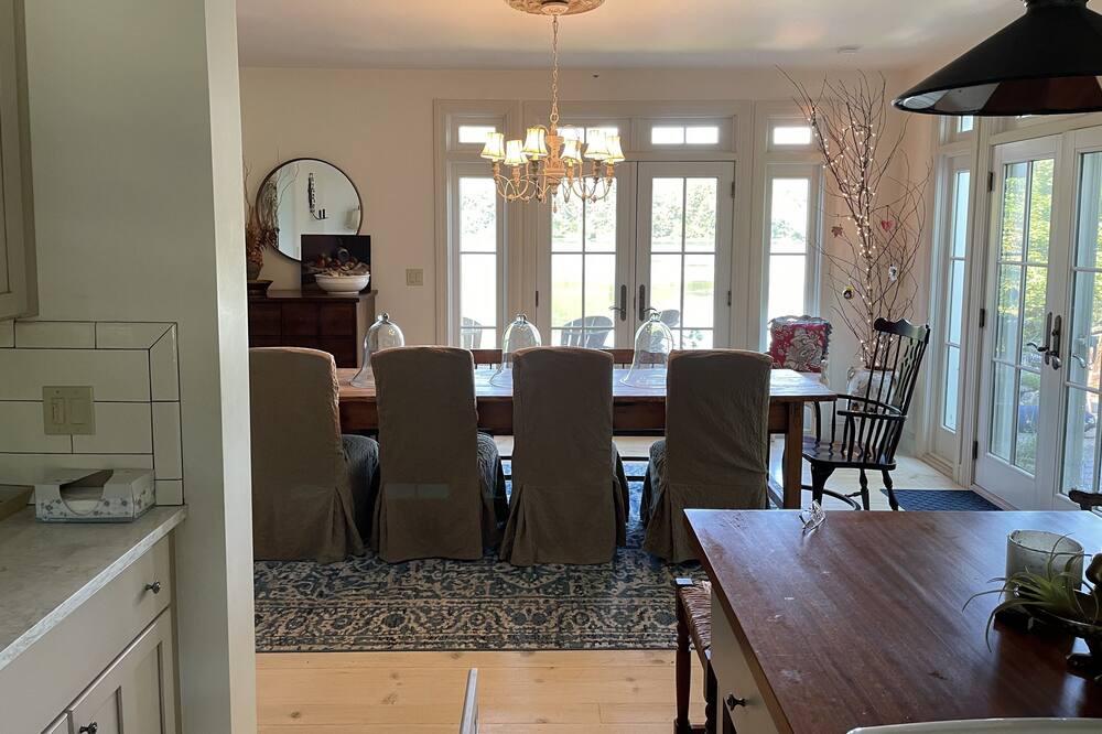 Photo of Livingroom in South Londonderry