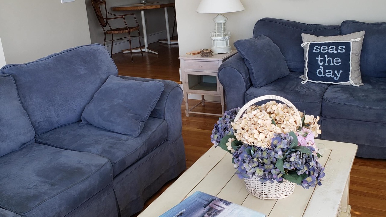 Photo of Livingroom in Easton's Point