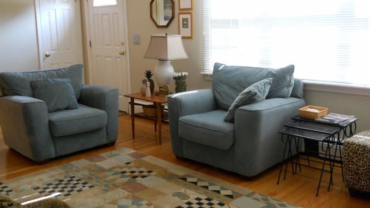 Photo of Livingroom in Easton's Point