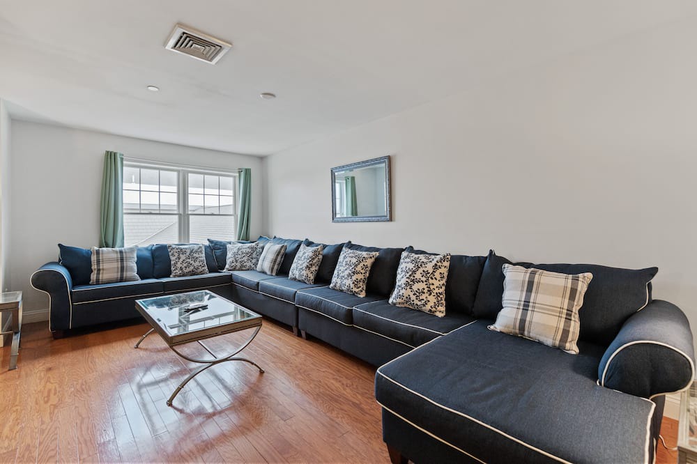 Photo of Livingroom in Old Orchard Beach