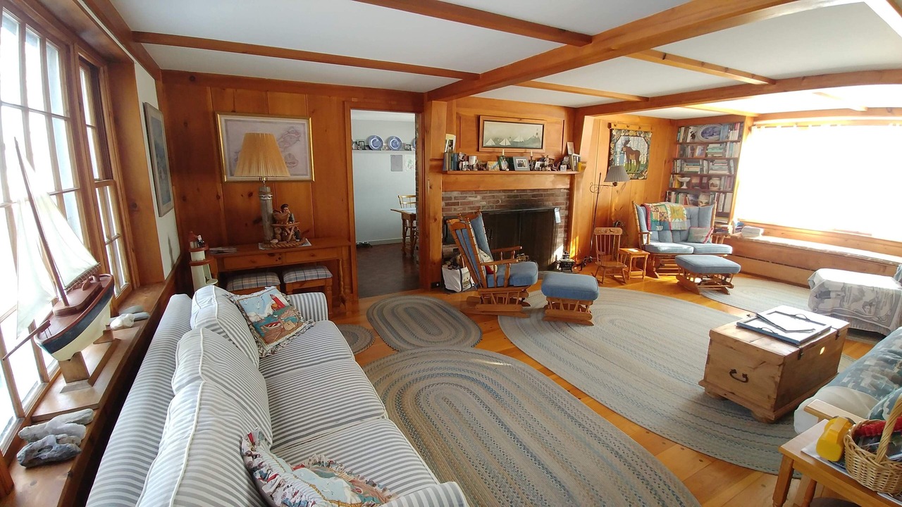 Photo of Livingroom in Cape Elizabeth