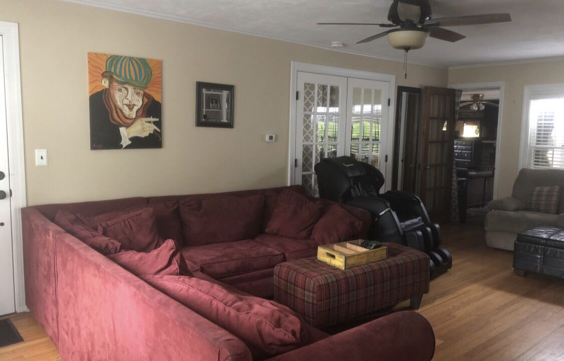 Photo of Livingroom in Allenwood