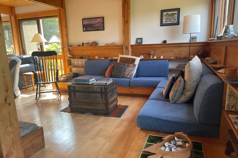Photo of Livingroom in Deer Isle