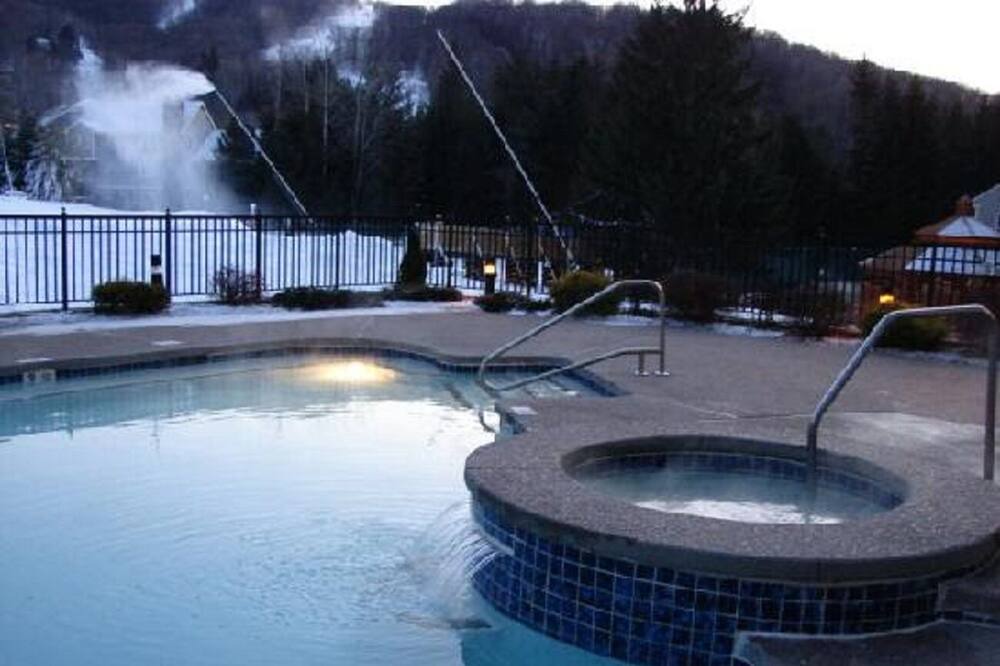 Photo of Outdoor in Hancock