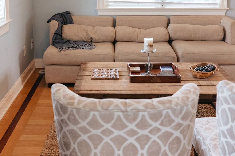 Photo of Livingroom in Easton's Point