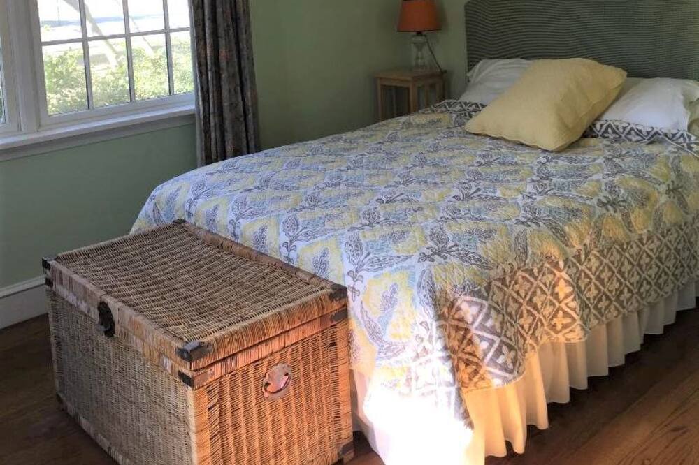 Photo of Bedroom in Easton's Point