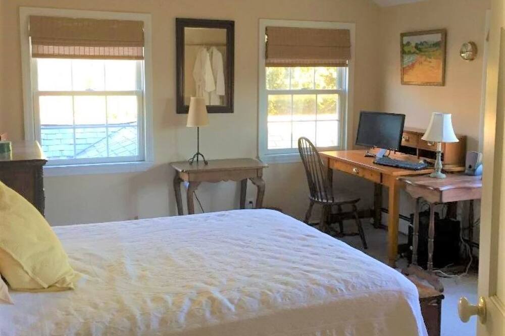 Photo of Bedroom in Easton's Point
