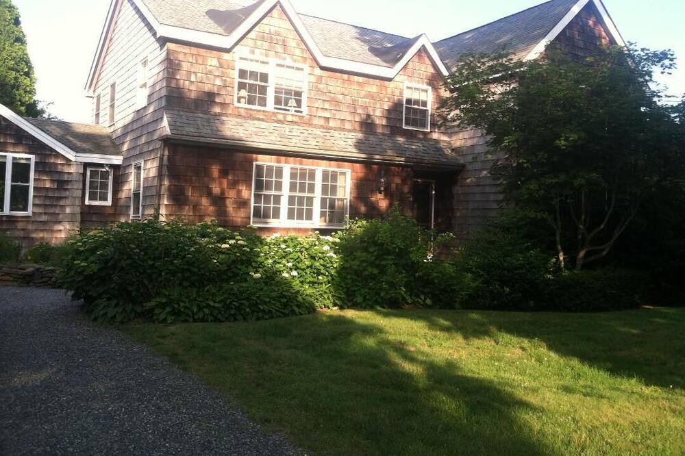 Photo of Outdoor in Easton's Point