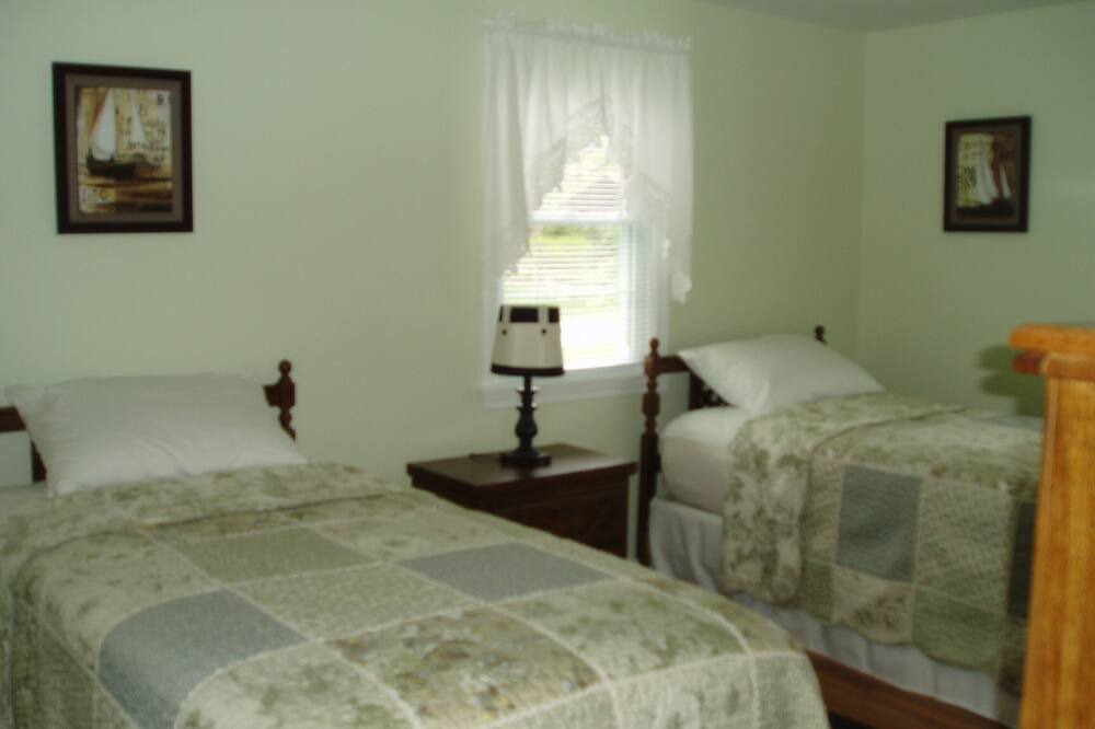 Photo of Bedroom in West Yarmouth