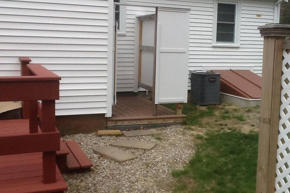 Photo of Patio Balcony in West Yarmouth