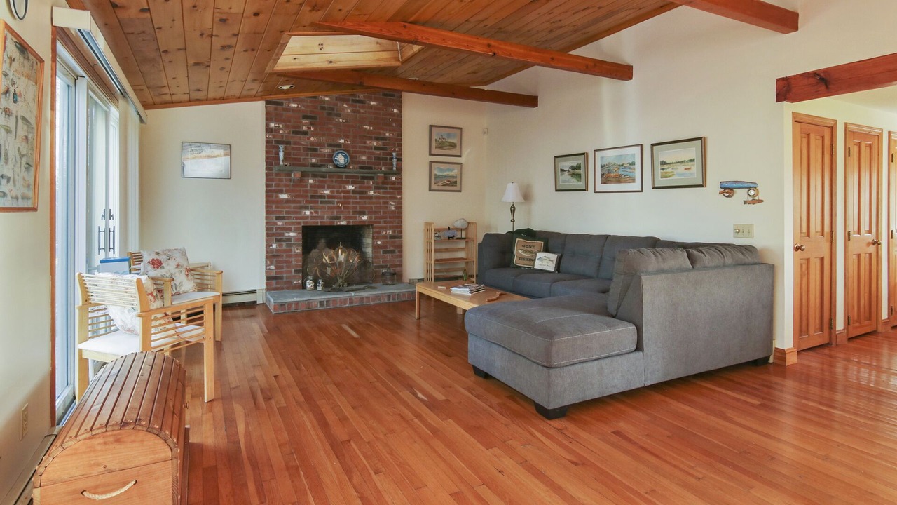 Photo of Livingroom in Barnstable