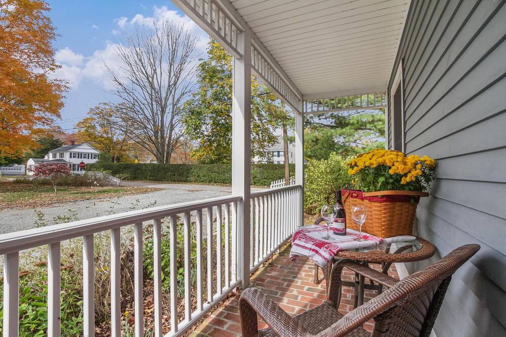 Photo of Patio Balcony in Stonington