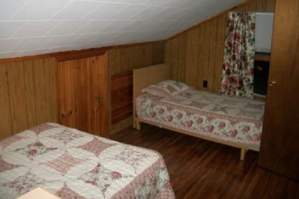 Photo of Bedroom in Huletts Landing