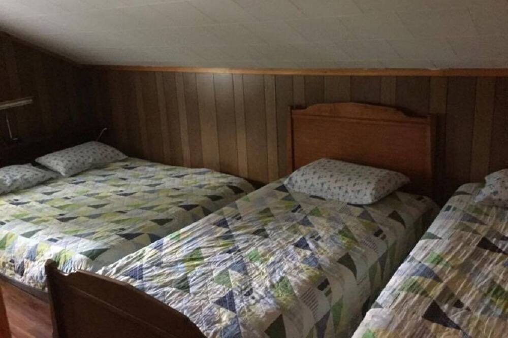 Photo of Bedroom in Huletts Landing