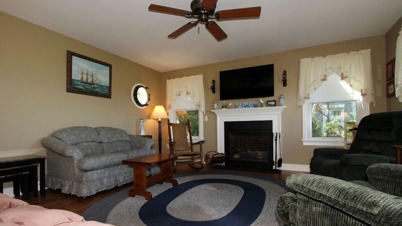 Photo of Livingroom in North Eastham