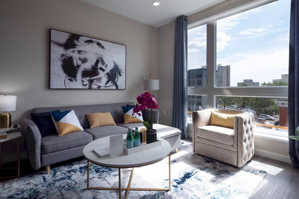 Photo of Livingroom in The Hill