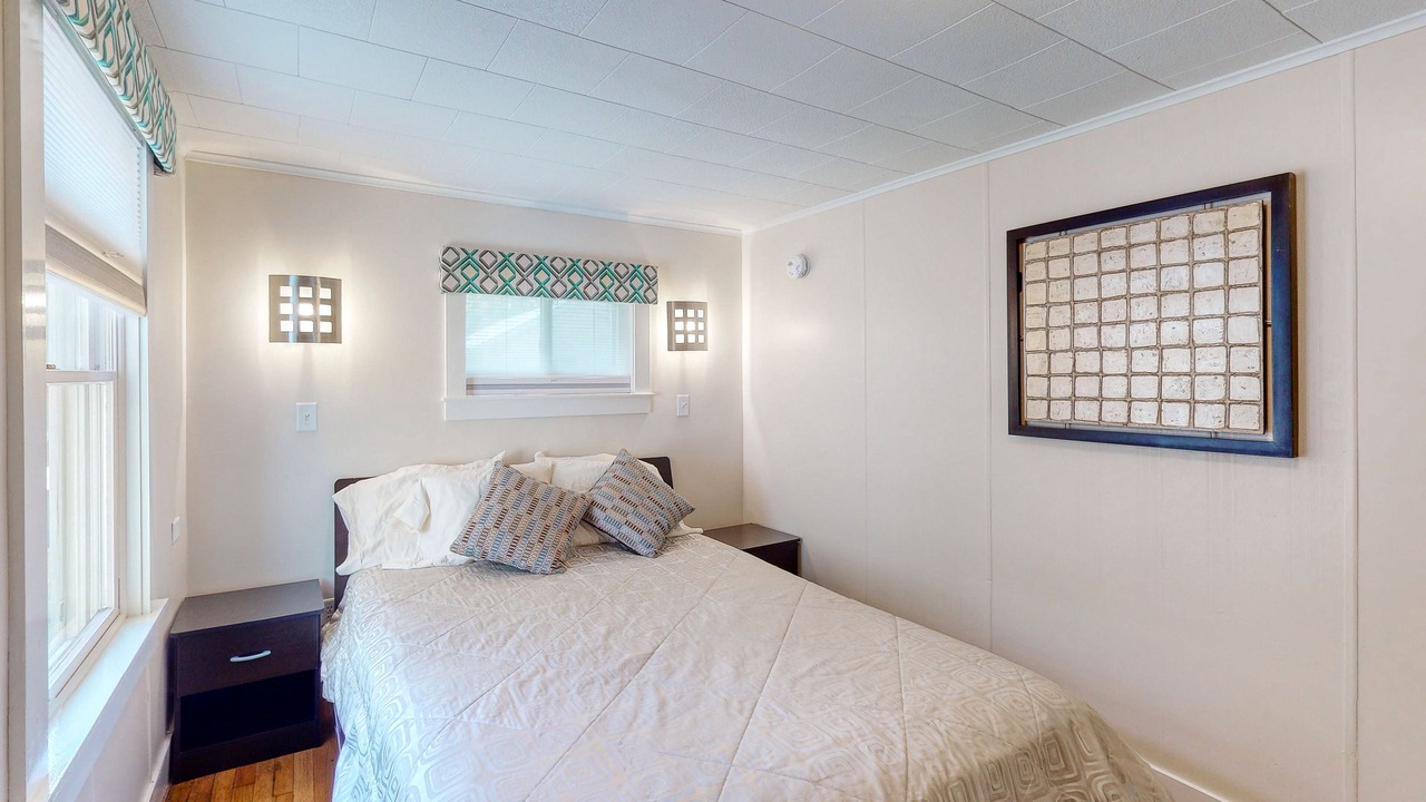 Photo of Bedroom in Hulls Cove