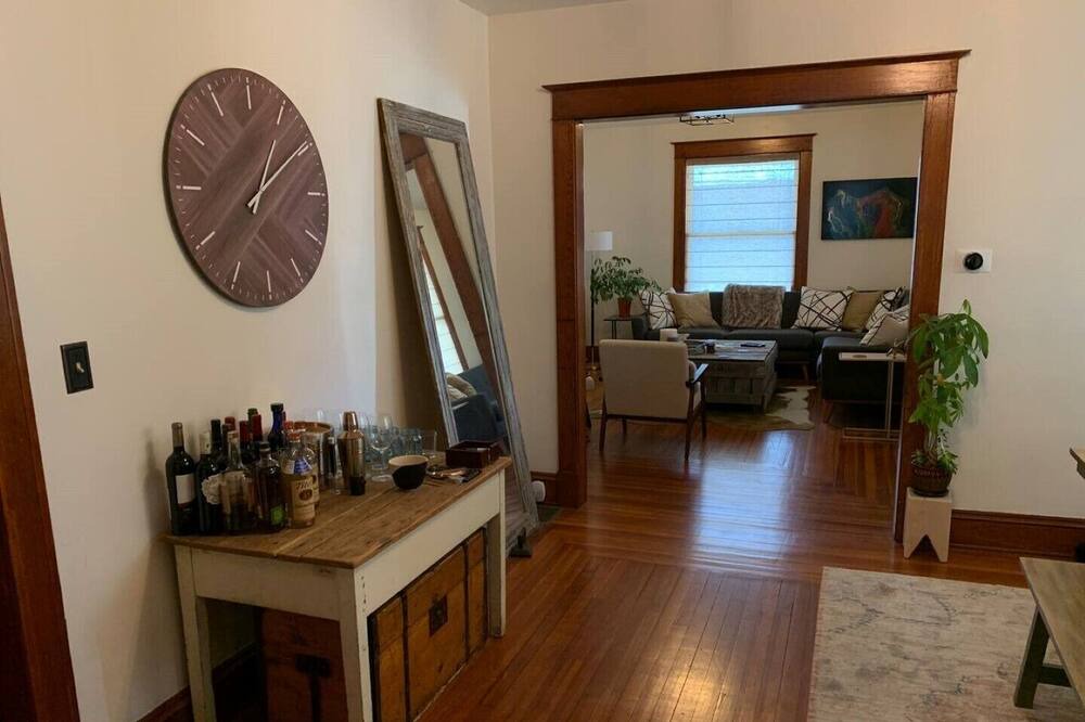 Photo of Livingroom in Hudson