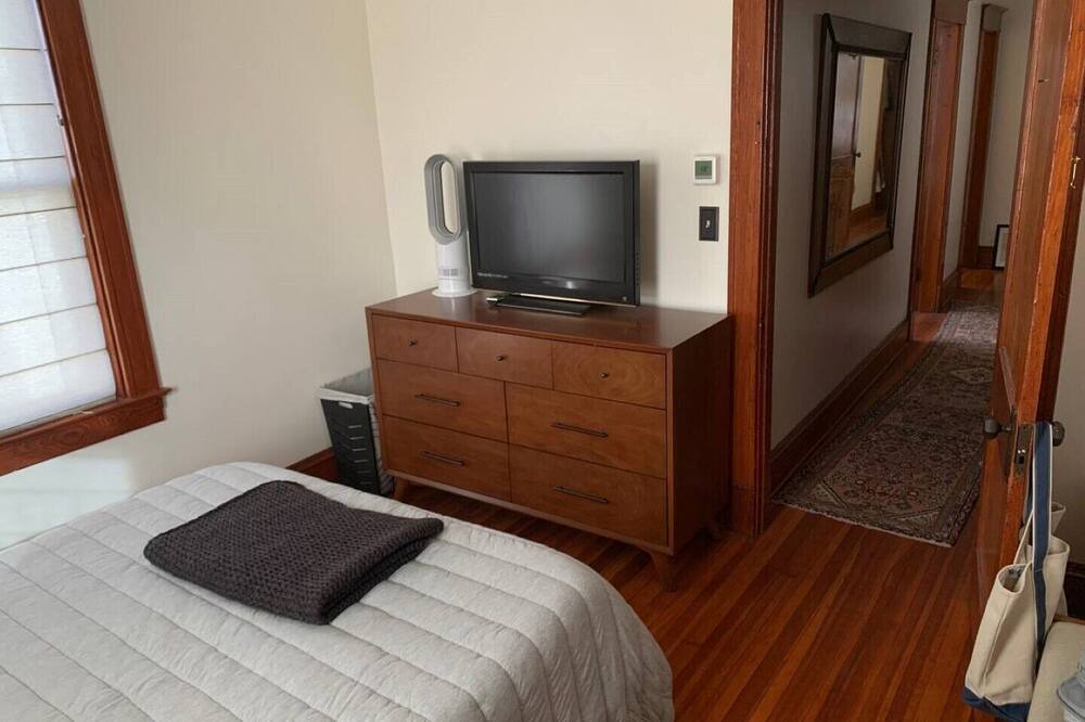 Photo of Bedroom in Hudson