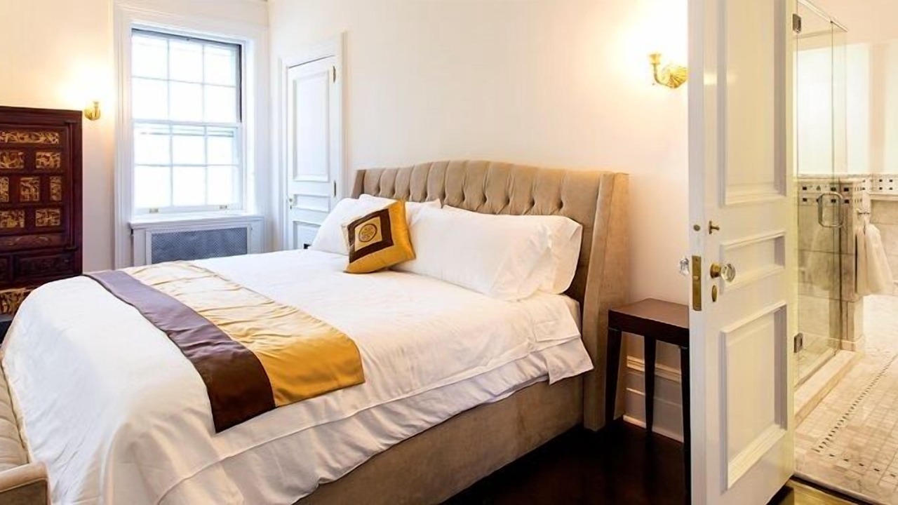 Photo of Bedroom in Lenox