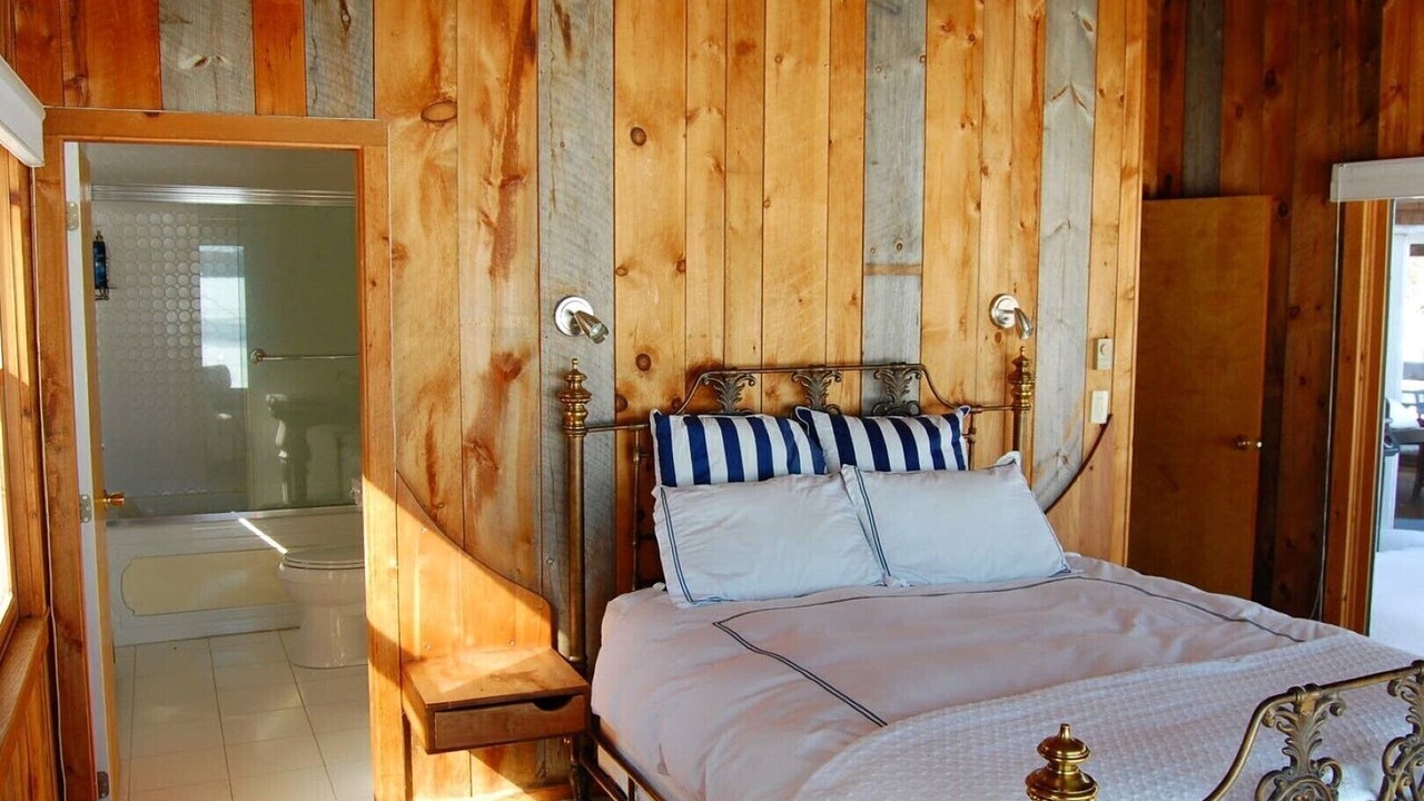 Photo of Bedroom in Moultonborough