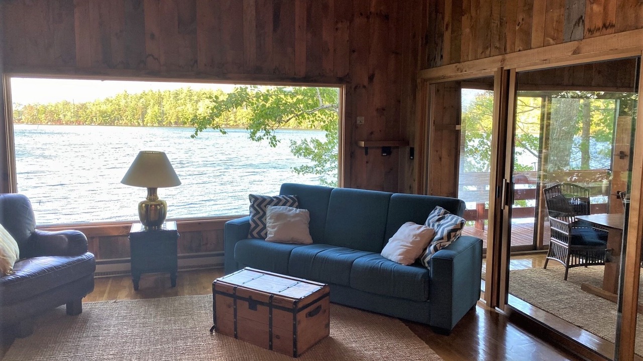 Photo of Livingroom in Moultonborough