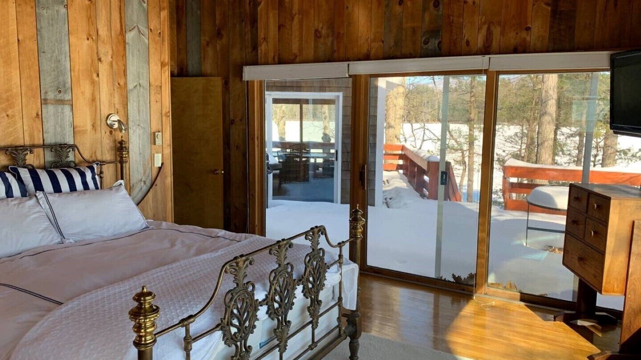 Photo of Bedroom in Moultonborough