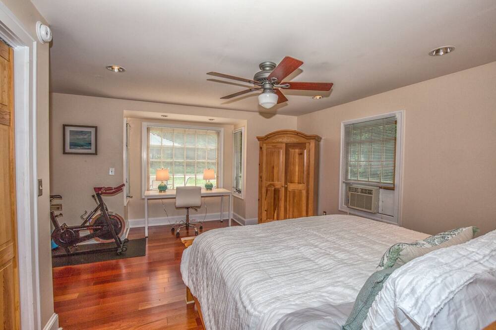 Photo of Bedroom in Tolland