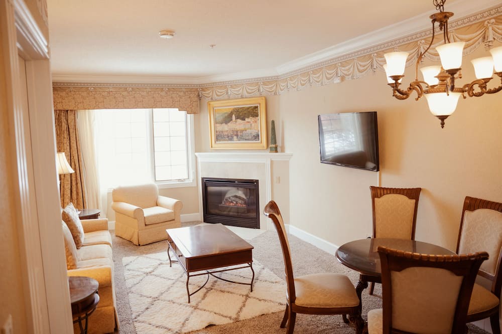Photo of Bedroom in North Creek