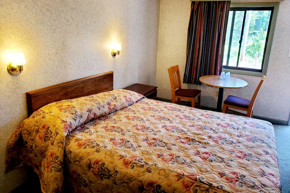 Photo of Bedroom in Wallingford Center