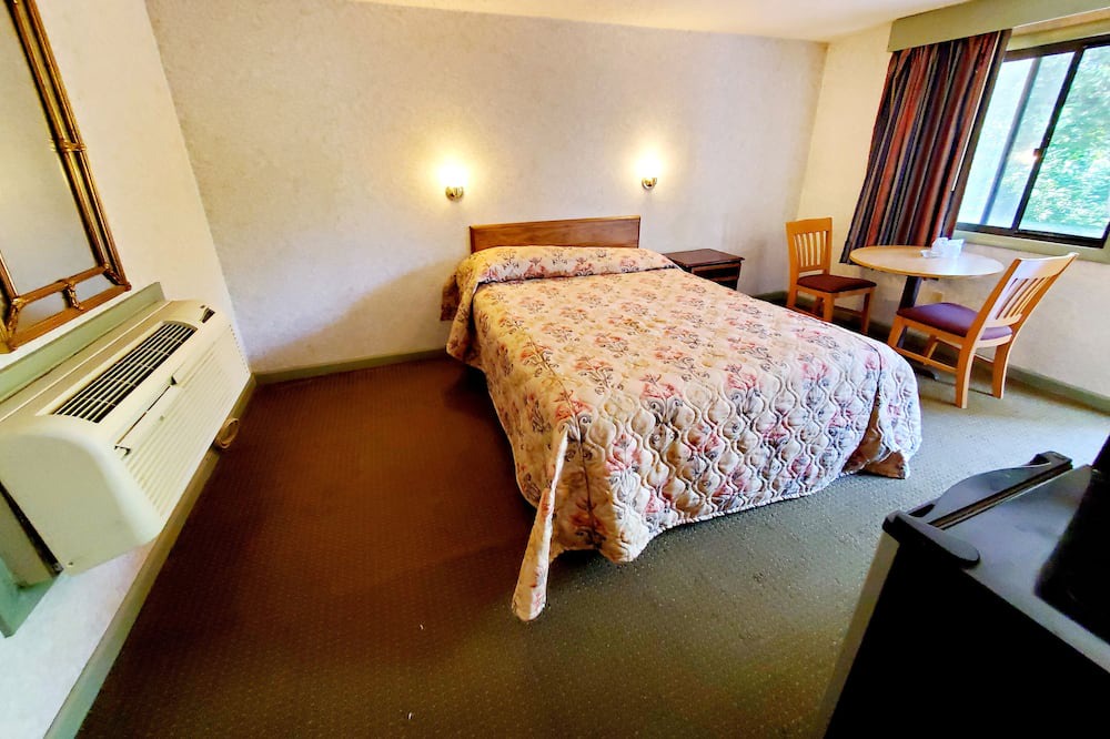 Photo of Bedroom in Wallingford Center