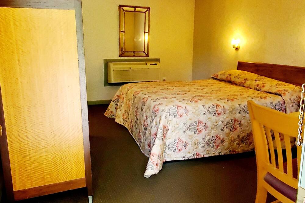 Photo of Bedroom in Wallingford Center