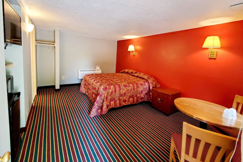 Photo of Bedroom in Wallingford Center