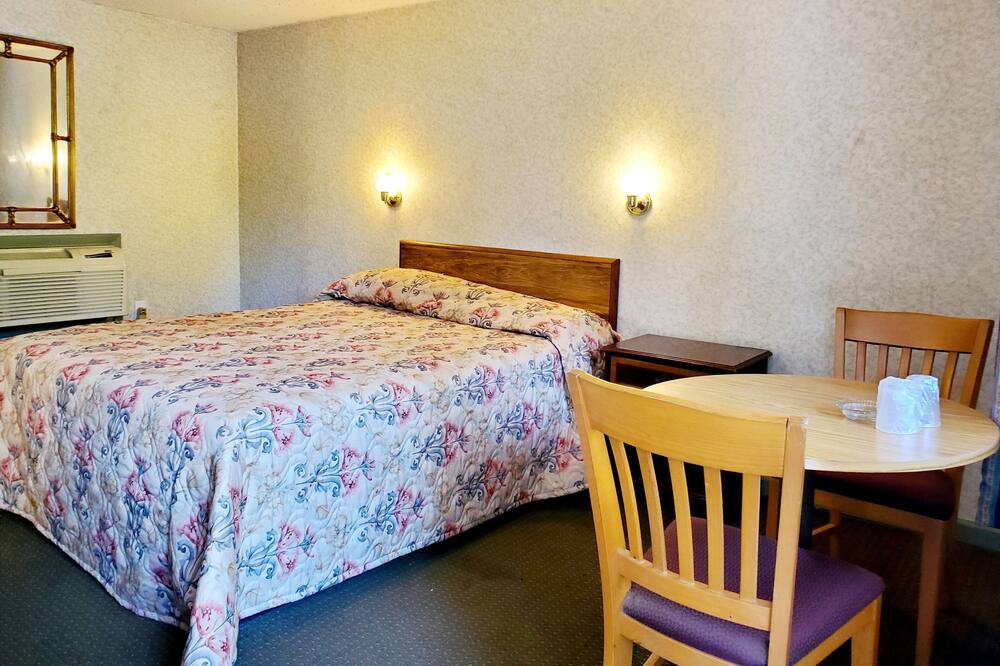 Photo of Bedroom in Wallingford Center