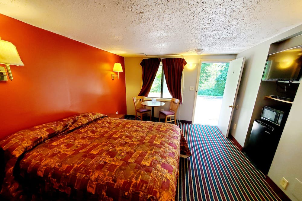 Photo of Bedroom in Wallingford Center