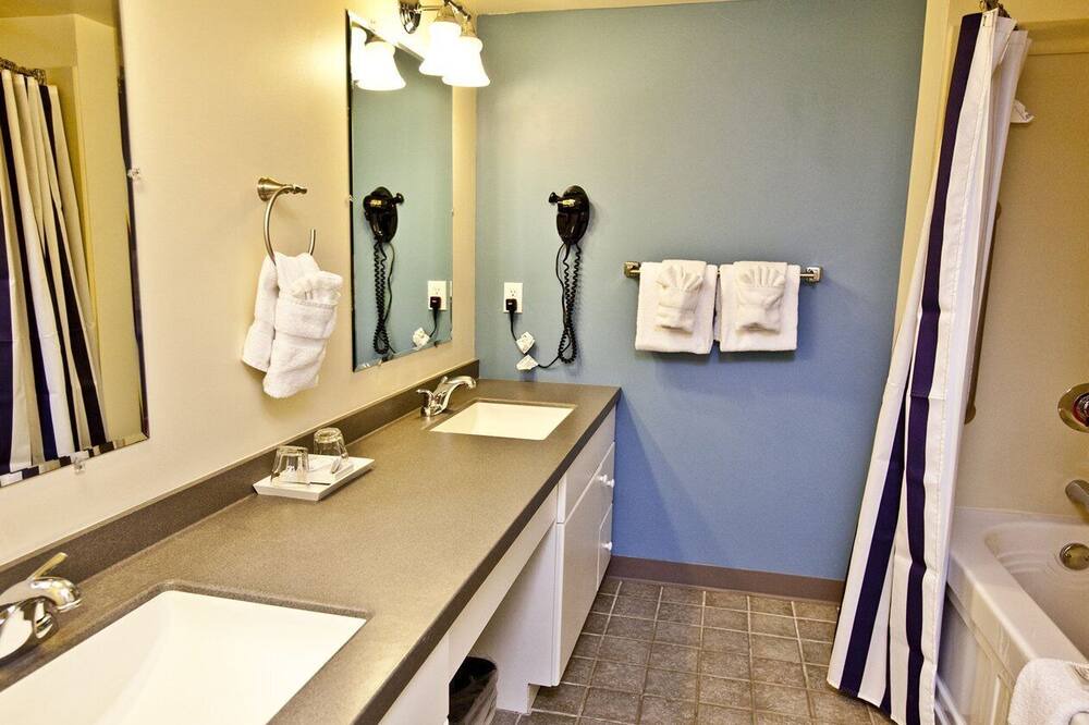 Photo of Bathroom in Ocean Drive