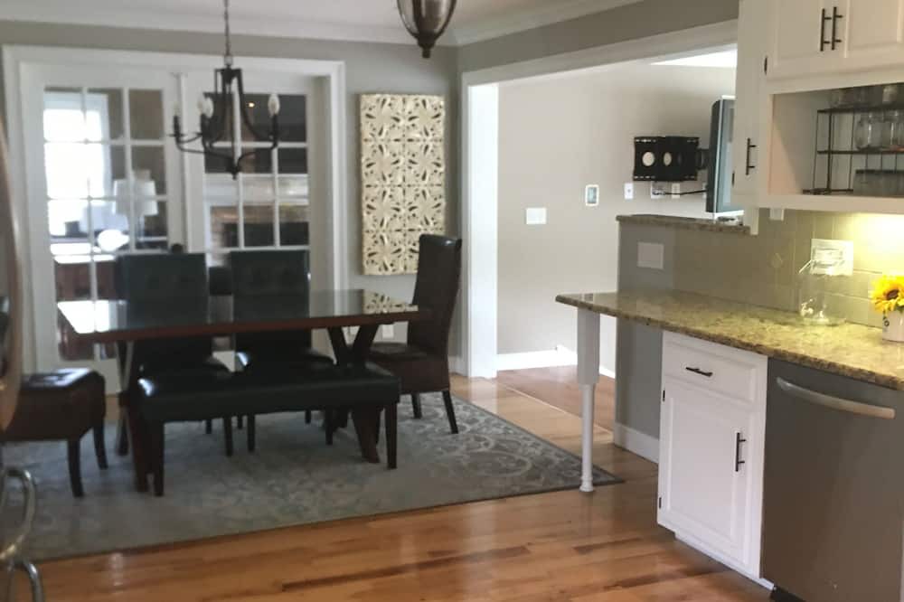 Photo of Kitchen in Burlington