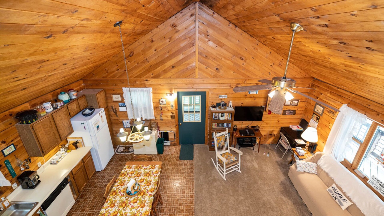 Photo of Livingroom in Cameron Mills