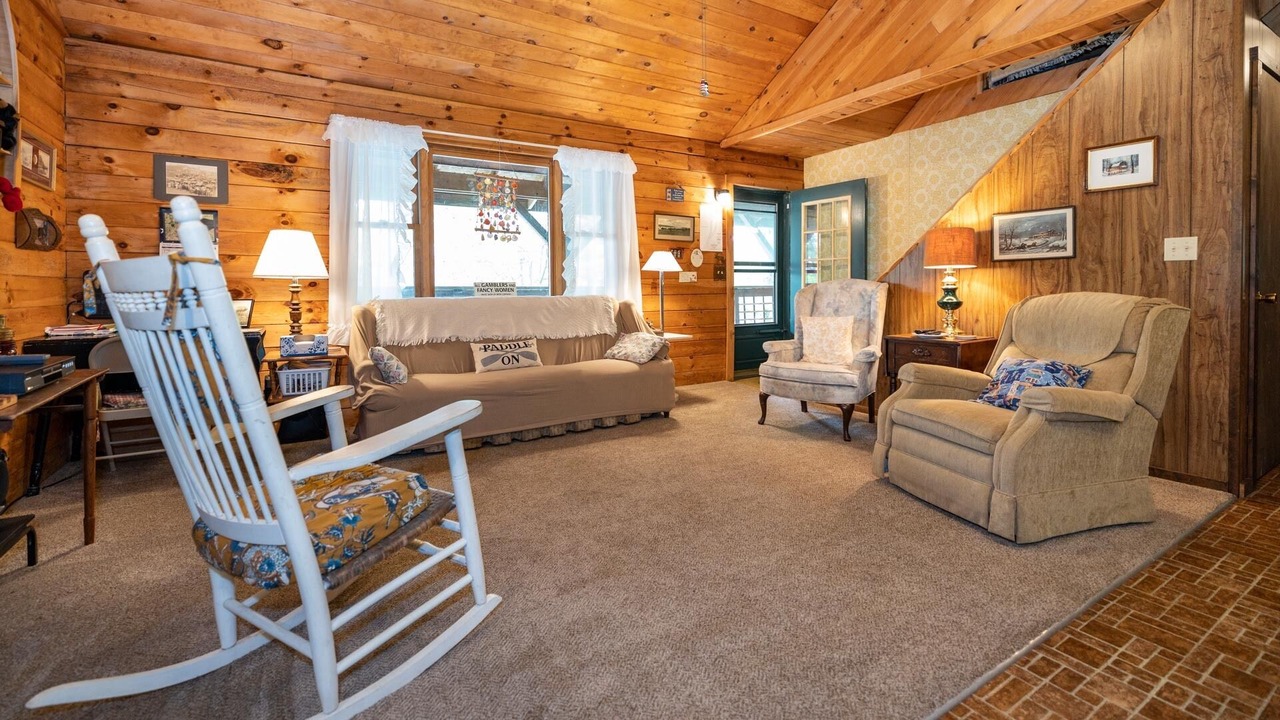 Photo of Livingroom in Cameron Mills