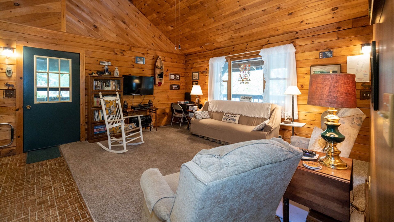 Photo of Livingroom in Cameron Mills