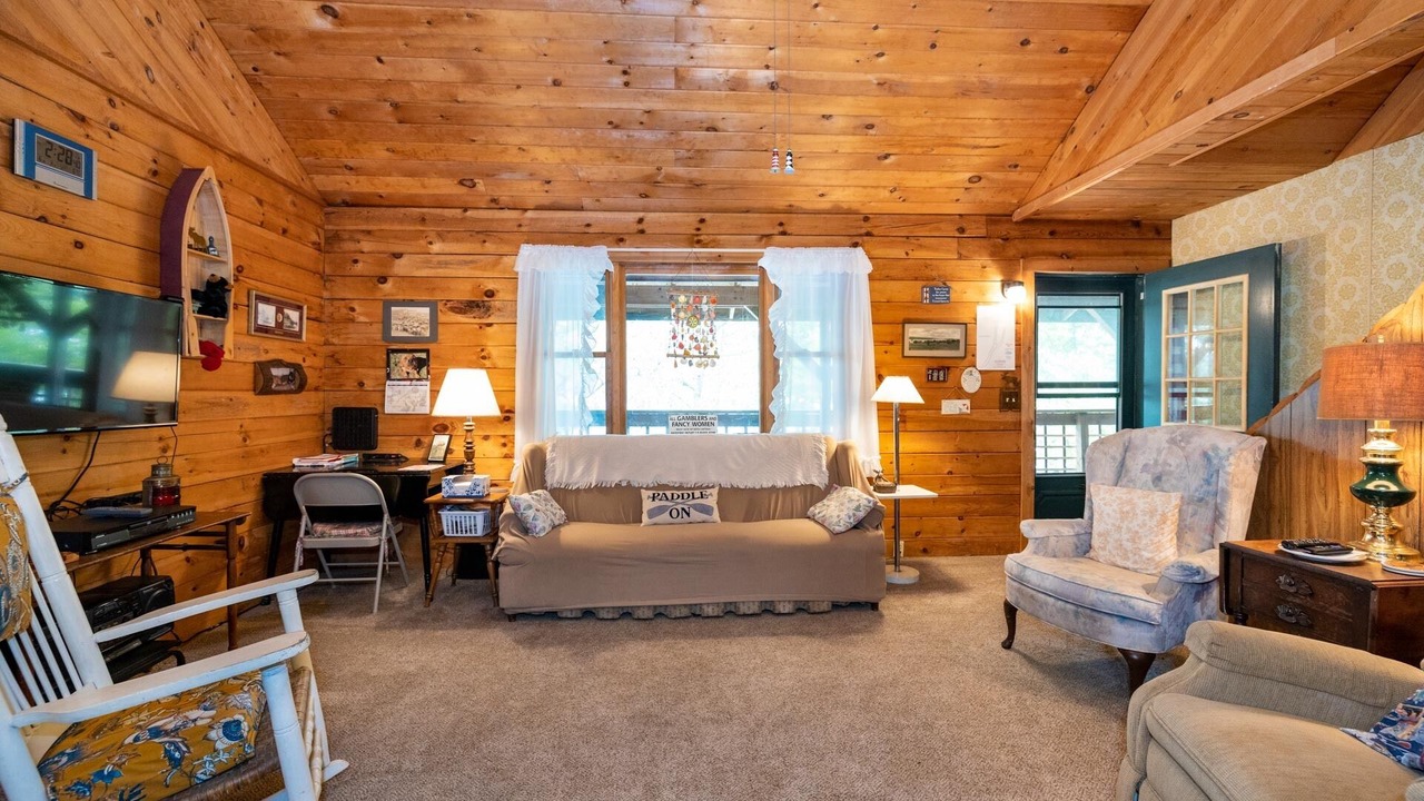 Photo of Livingroom in Cameron Mills