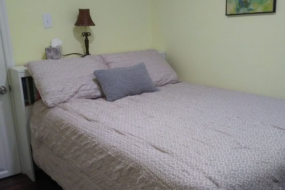 Photo of Bedroom in Rhinebeck Village Business District