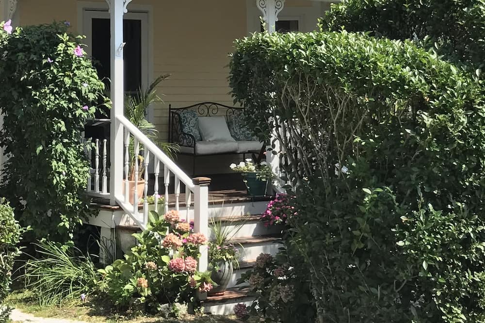Photo of Outdoor in Bellevue Avenue Historic District